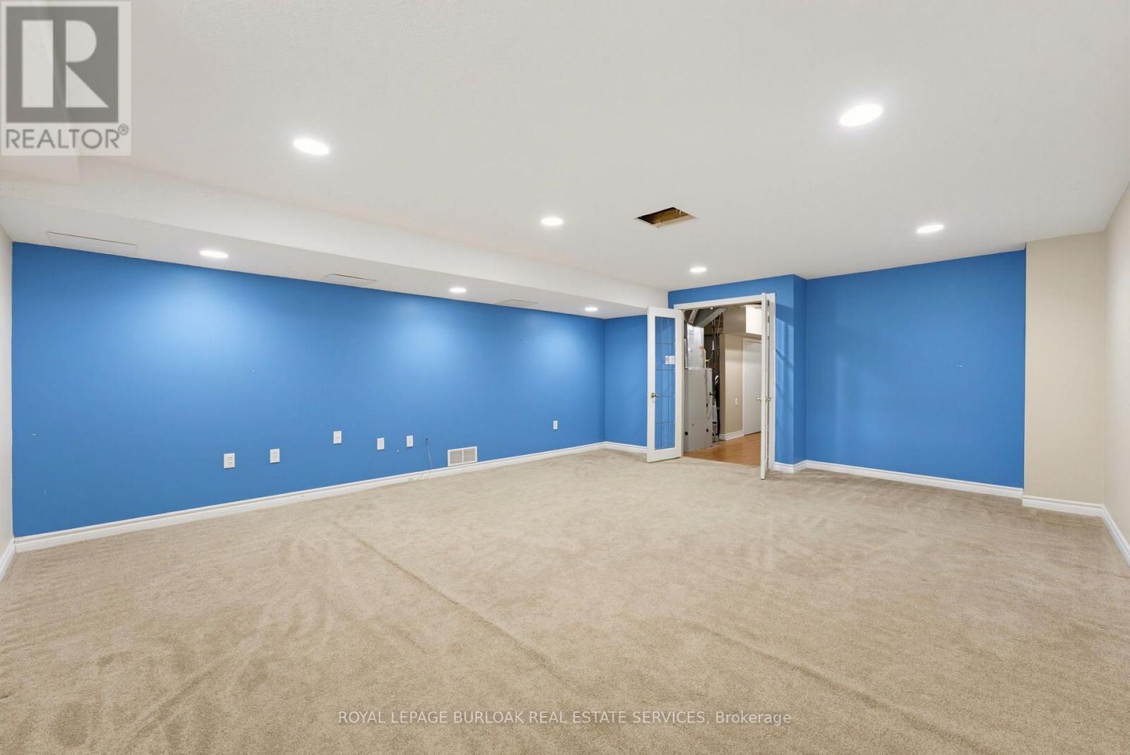 4425 PETER DRIVE - 29