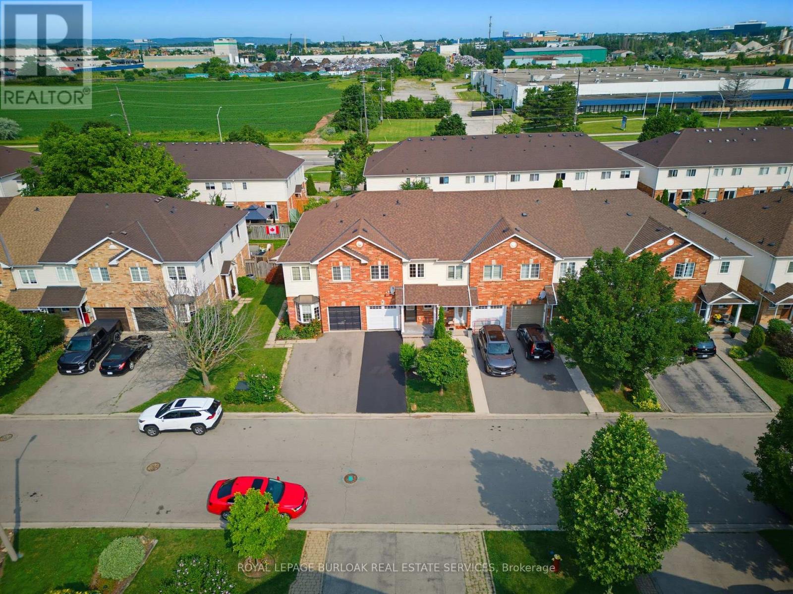 4425 PETER DRIVE - 32