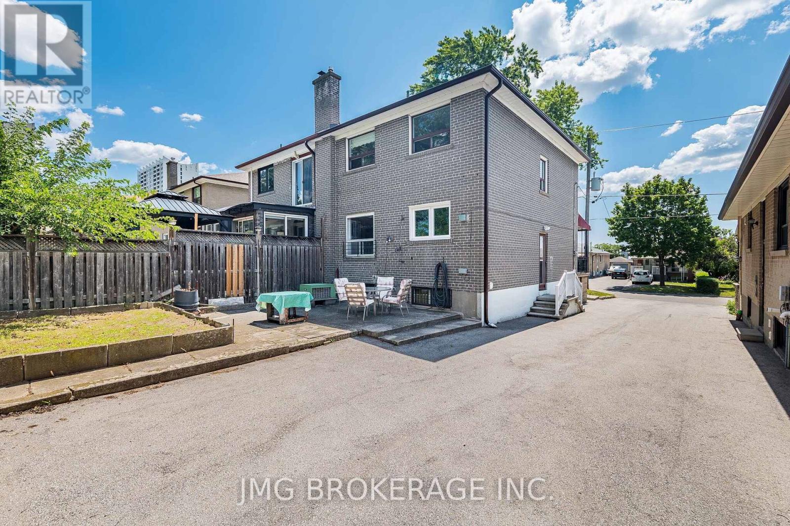 53 FOXRUN AVENUE - 45