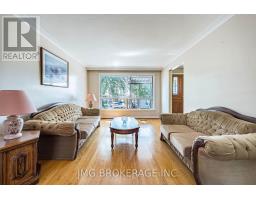 53 Foxrun Avenue, Toronto, ON M3L1L9 Photo 9