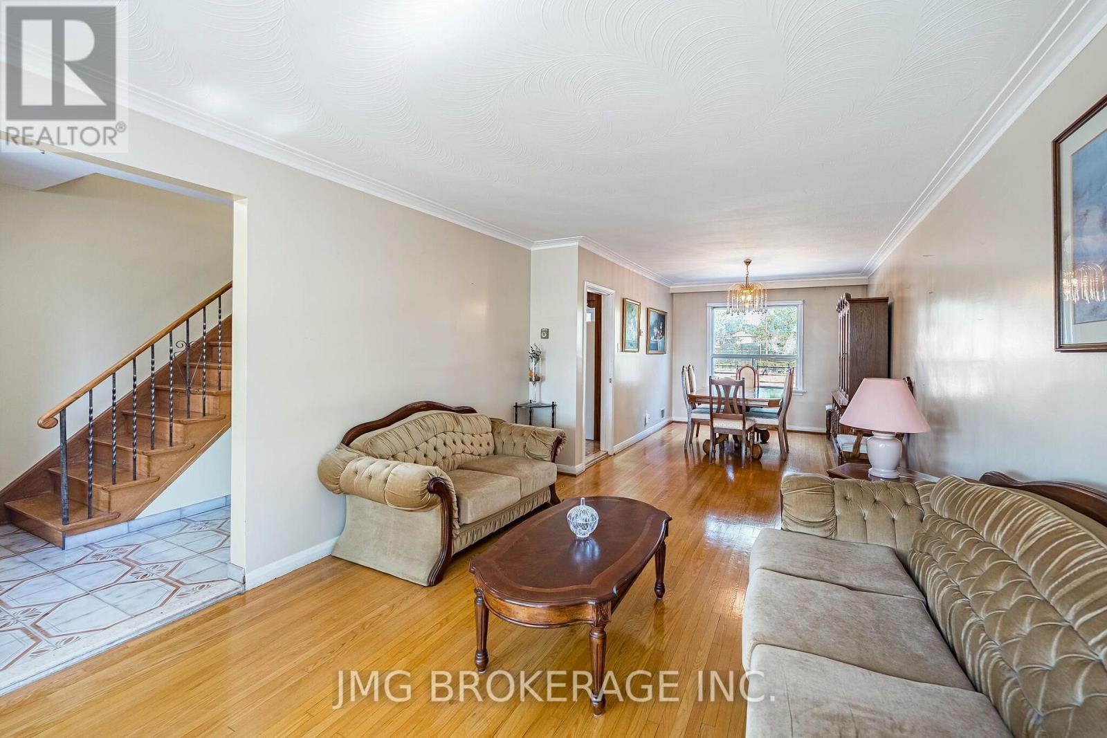 53 FOXRUN AVENUE - 8