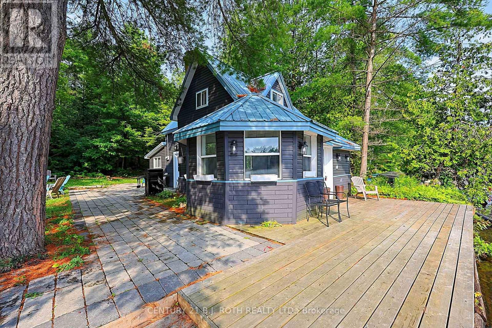 1100 HEWITT STREET - 16