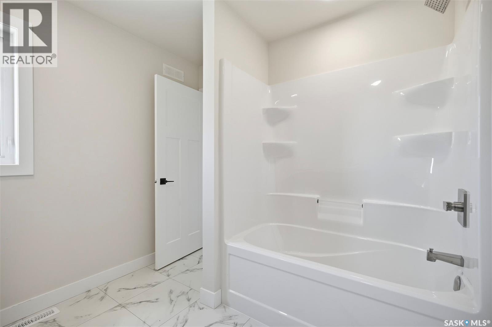 145 Emma CRESCENT - 21