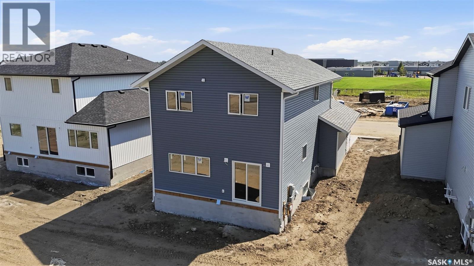 145 Emma CRESCENT - 38