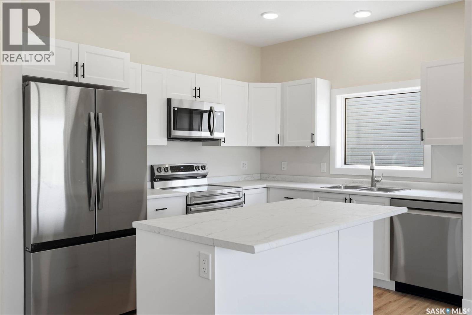 145 Emma CRESCENT - 5
