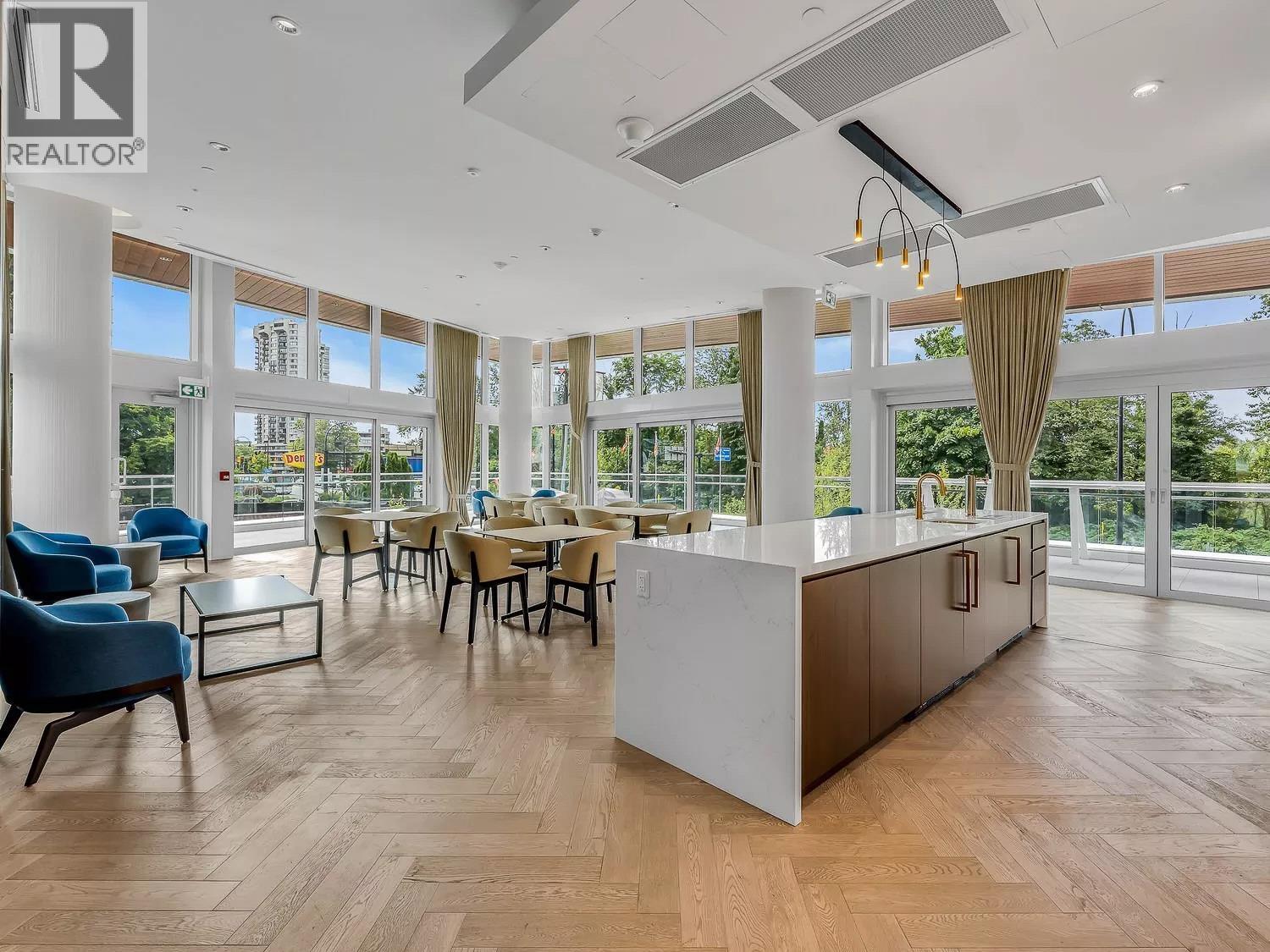 2204 200 KLAHANIE COURT, West Vancouver