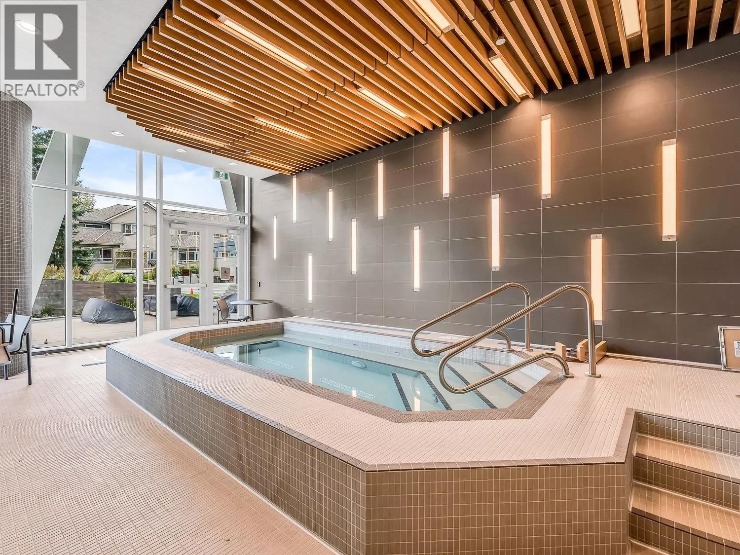 2204 200 KLAHANIE COURT, West Vancouver