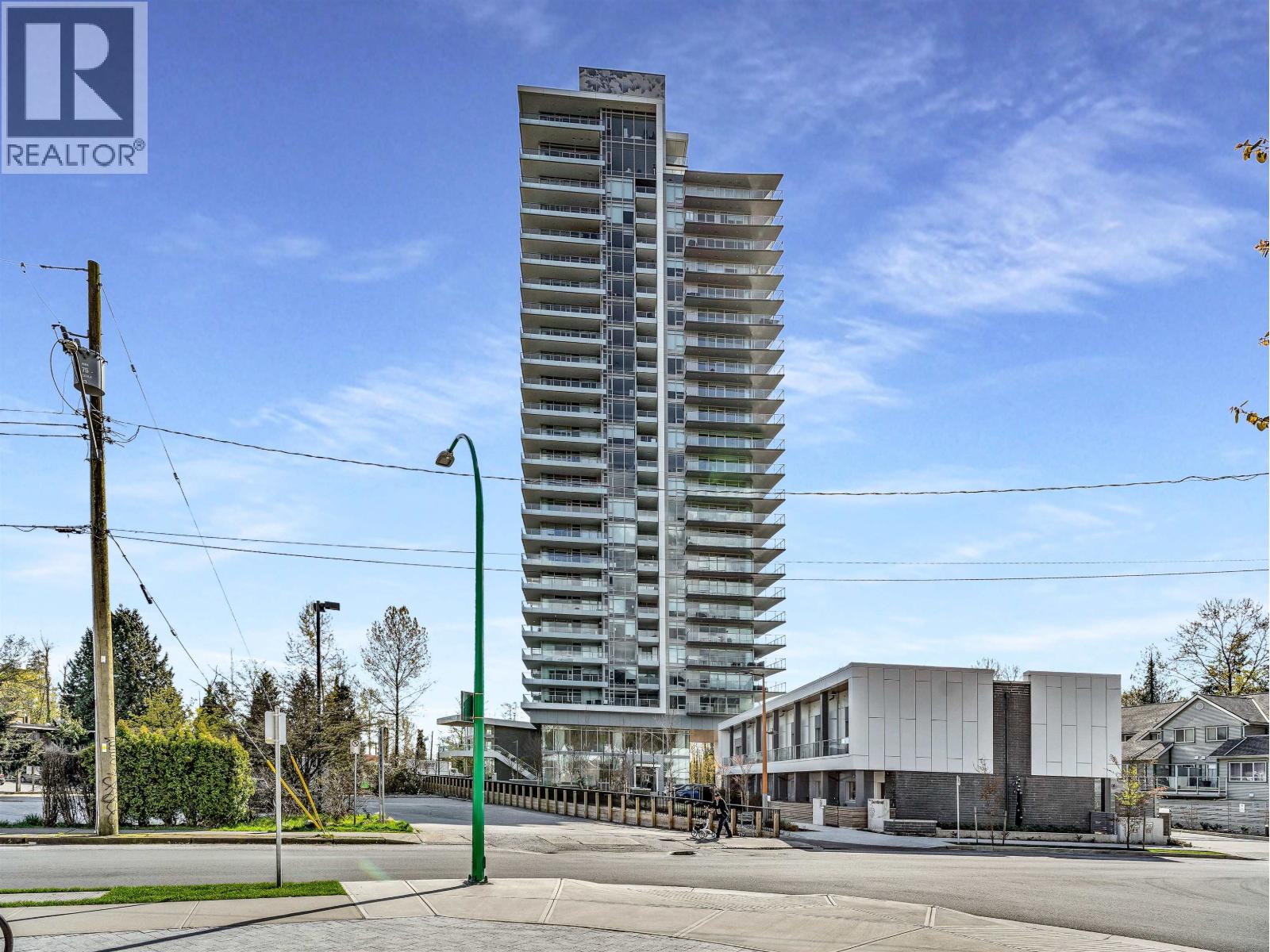 2204 200 KLAHANIE COURT, West Vancouver