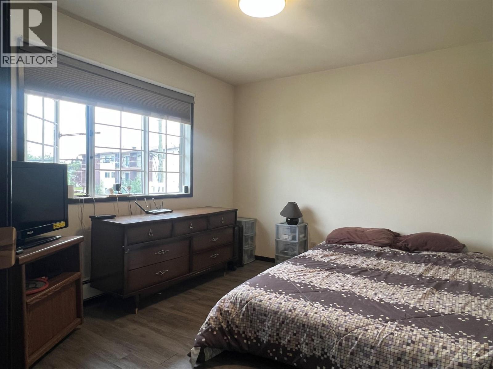 808 96 Avenue - Image 15