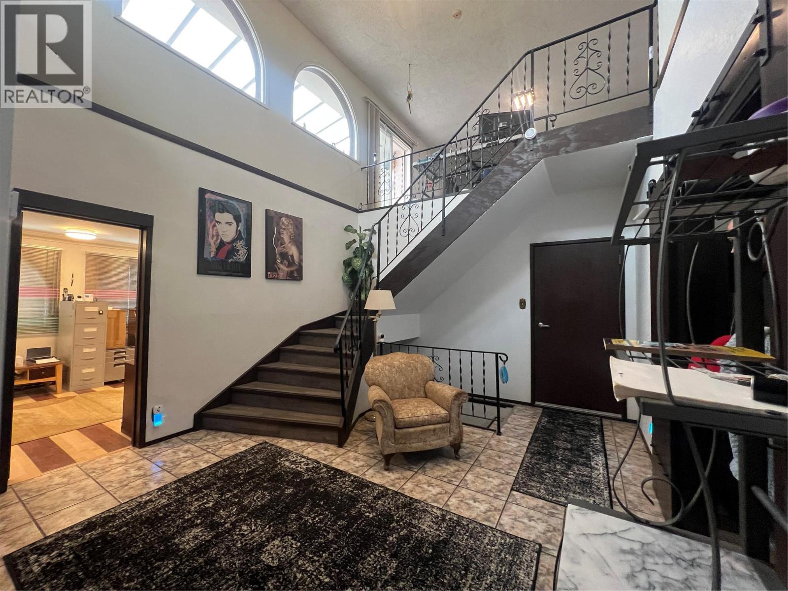 808 96 Avenue - 2