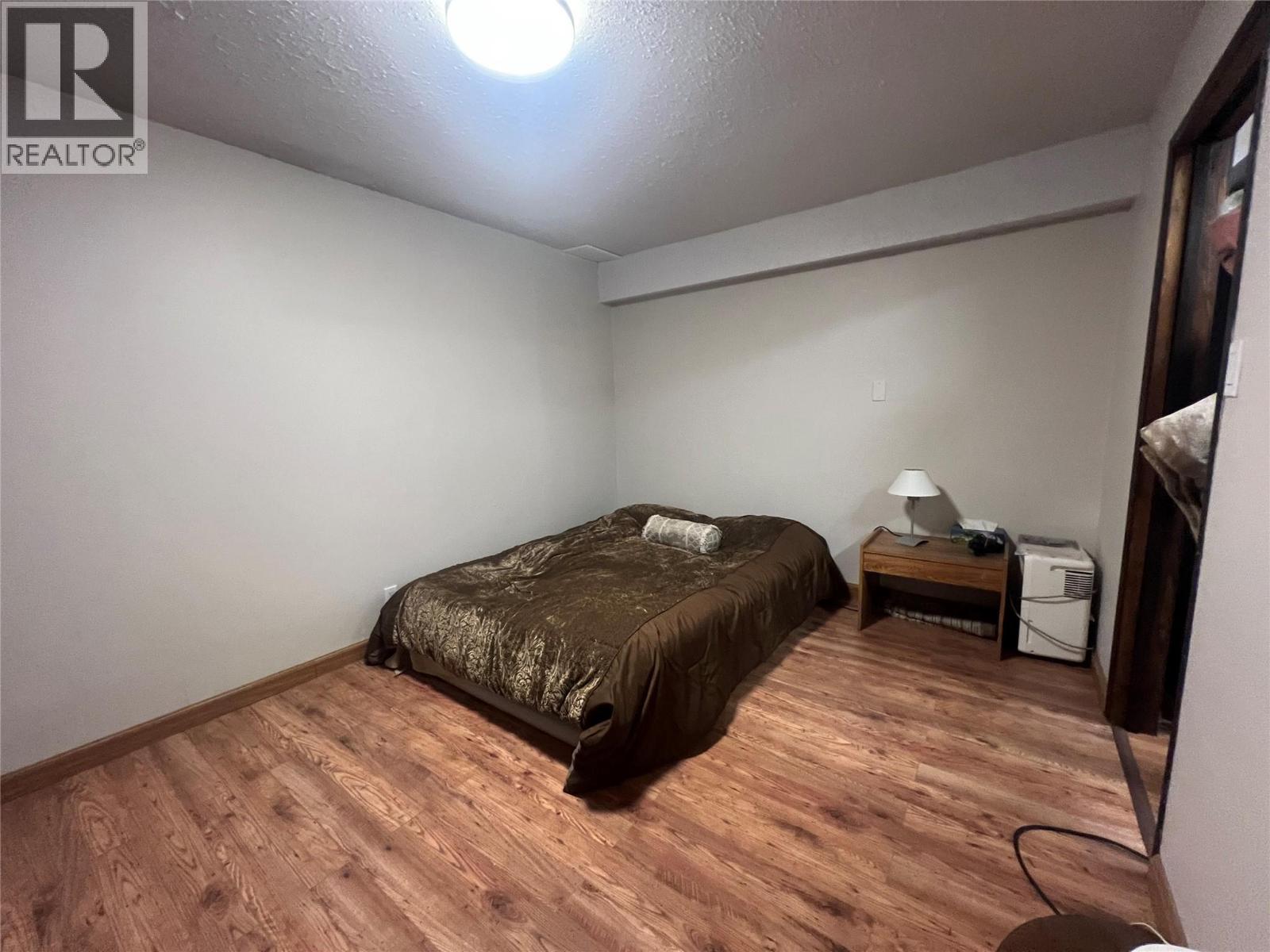 808 96 Avenue - Image 33