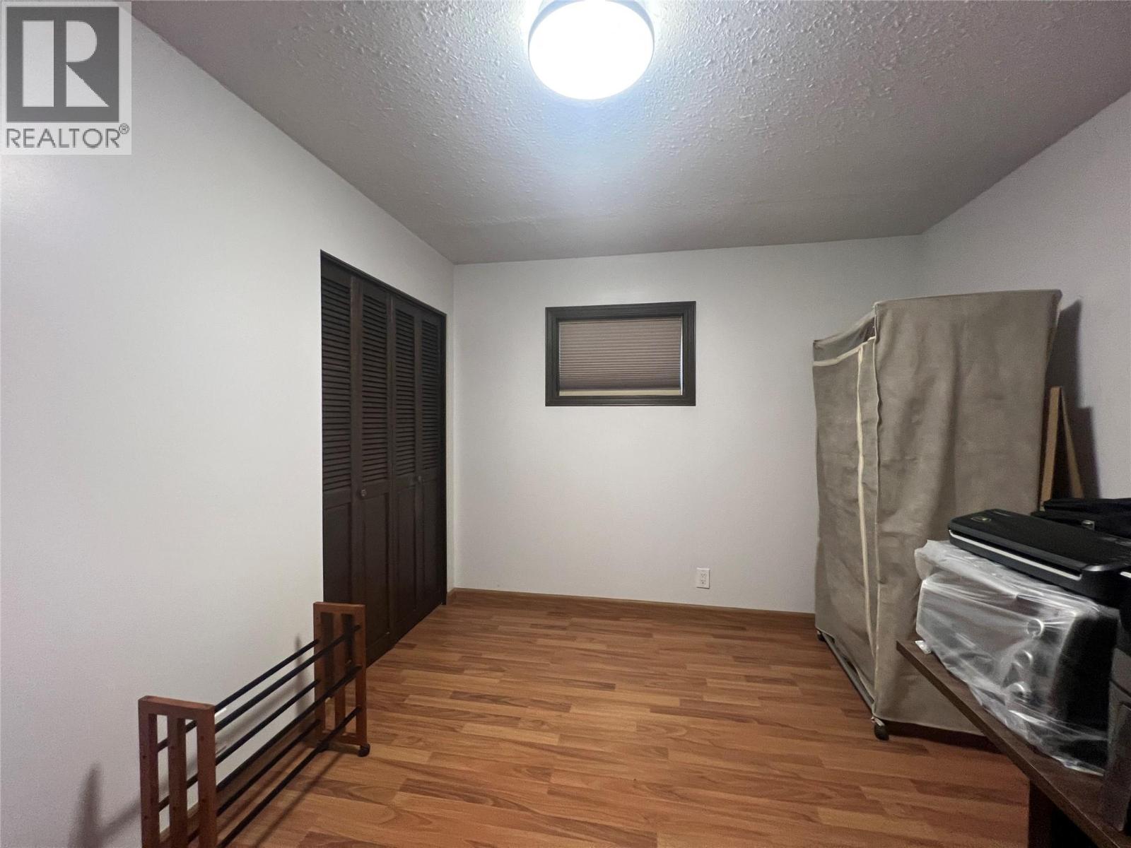 808 96 Avenue - Image 38