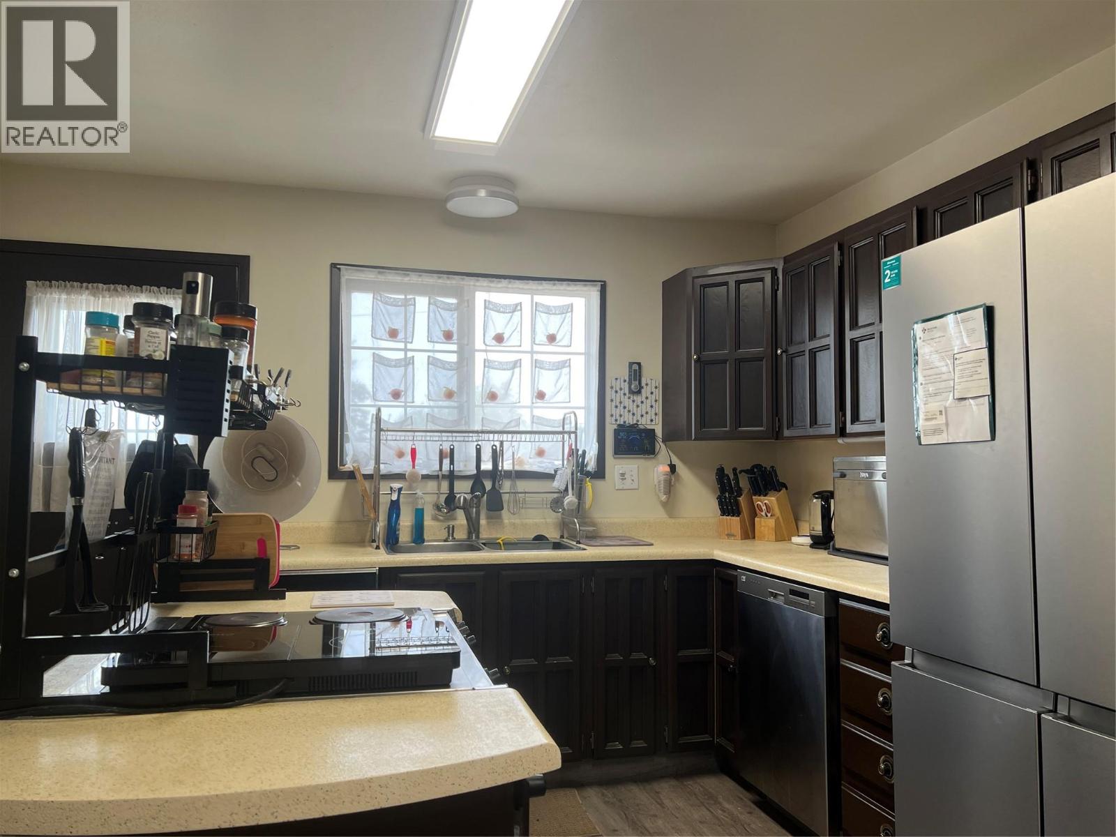 808 96 Avenue - Image 11