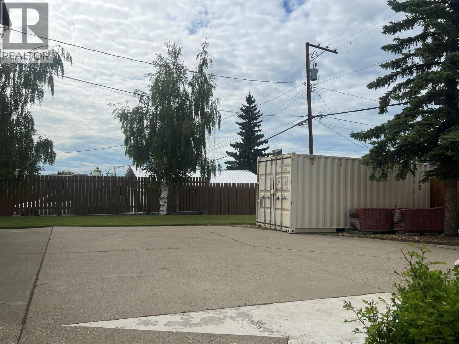 808 96 Avenue - 53
