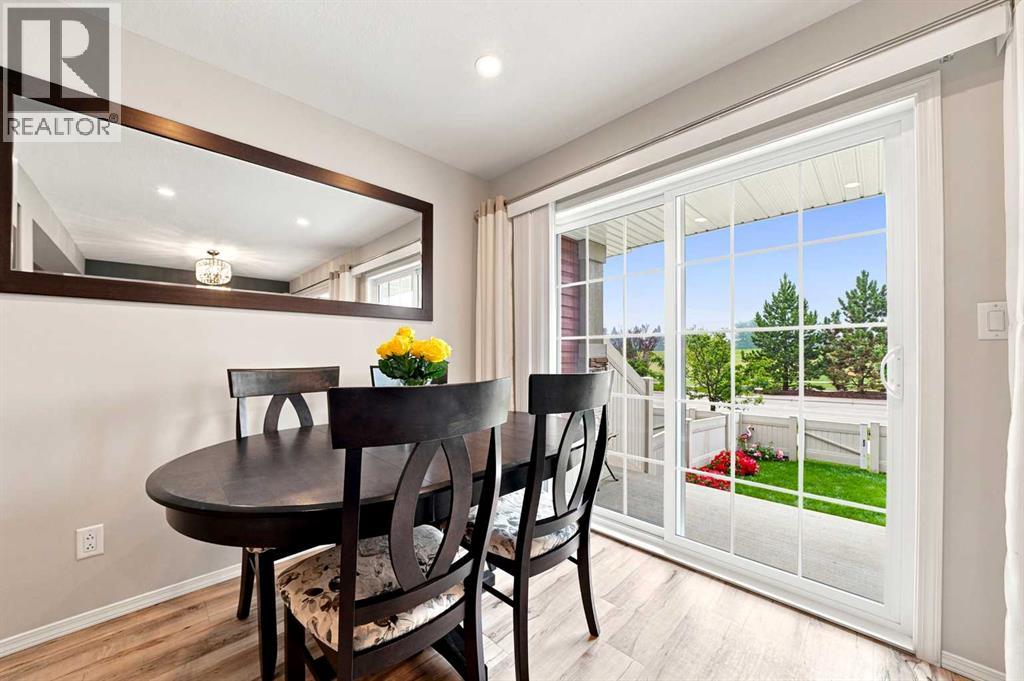 27 Golden Crescent, Red Deer