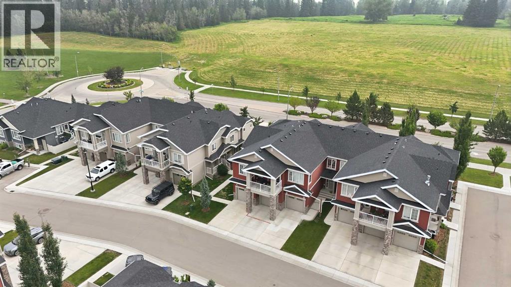 27 Golden Crescent, Red Deer