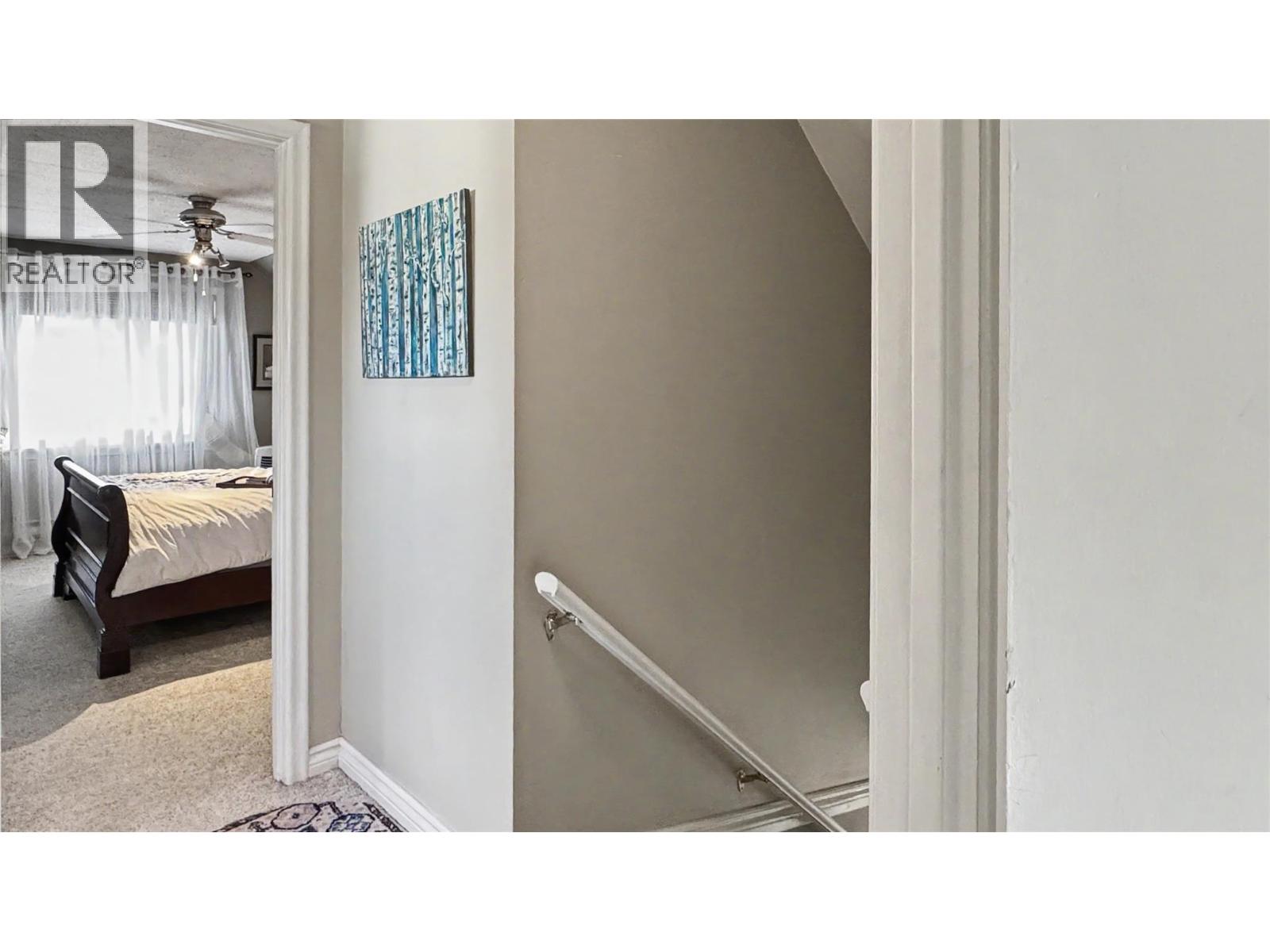 15 15th Avenue S - 16