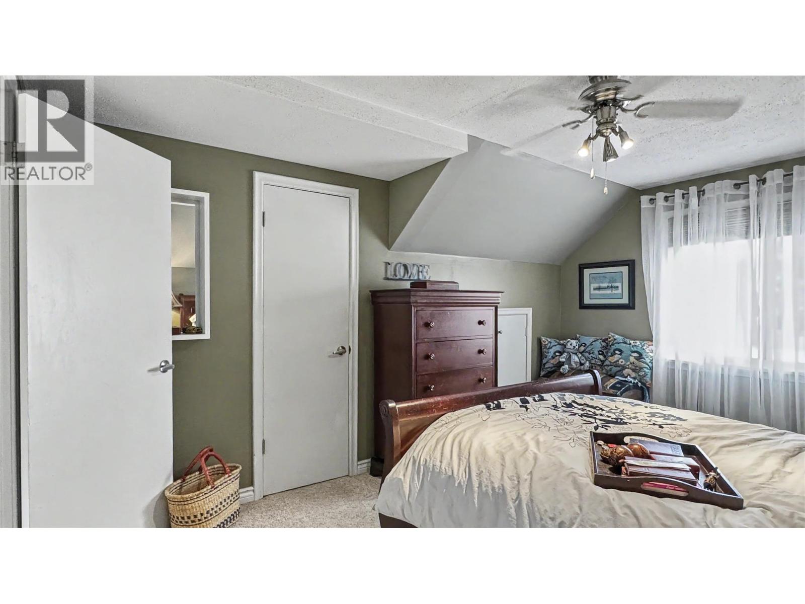 15 15th Avenue S - 19