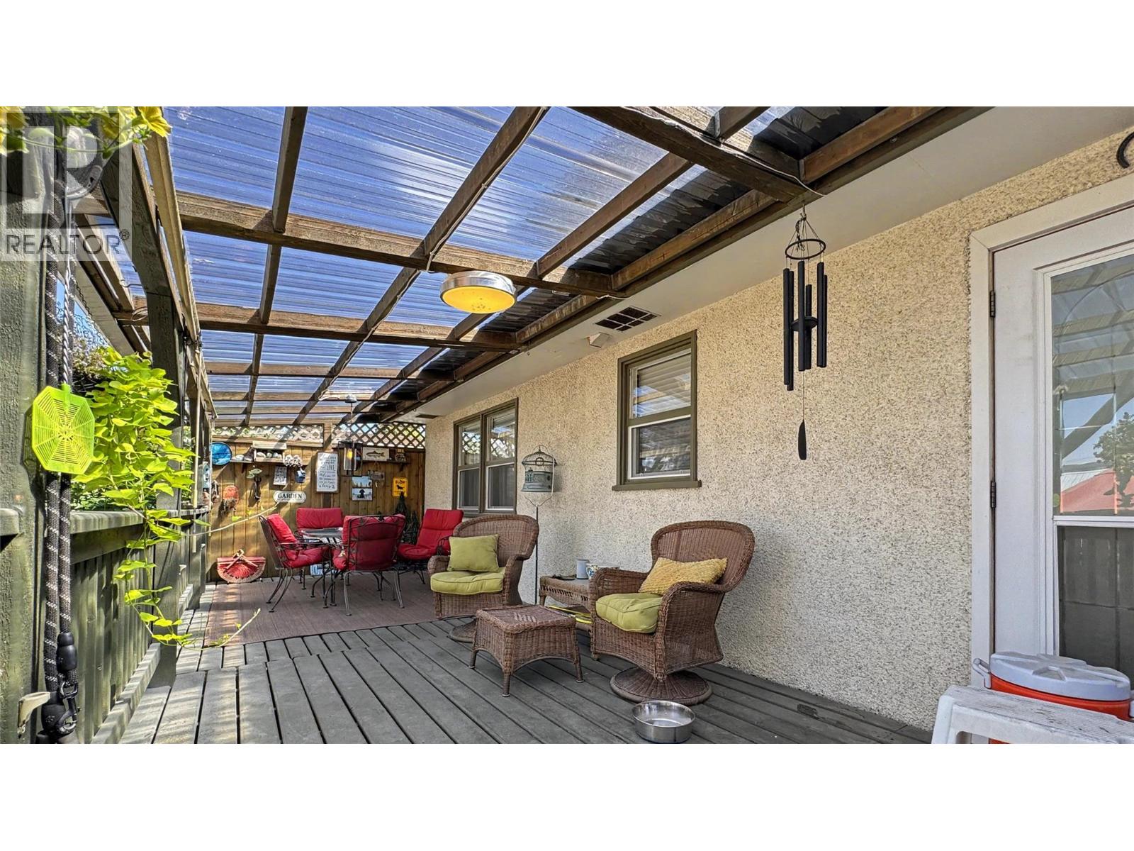 15 15th Avenue S - 33