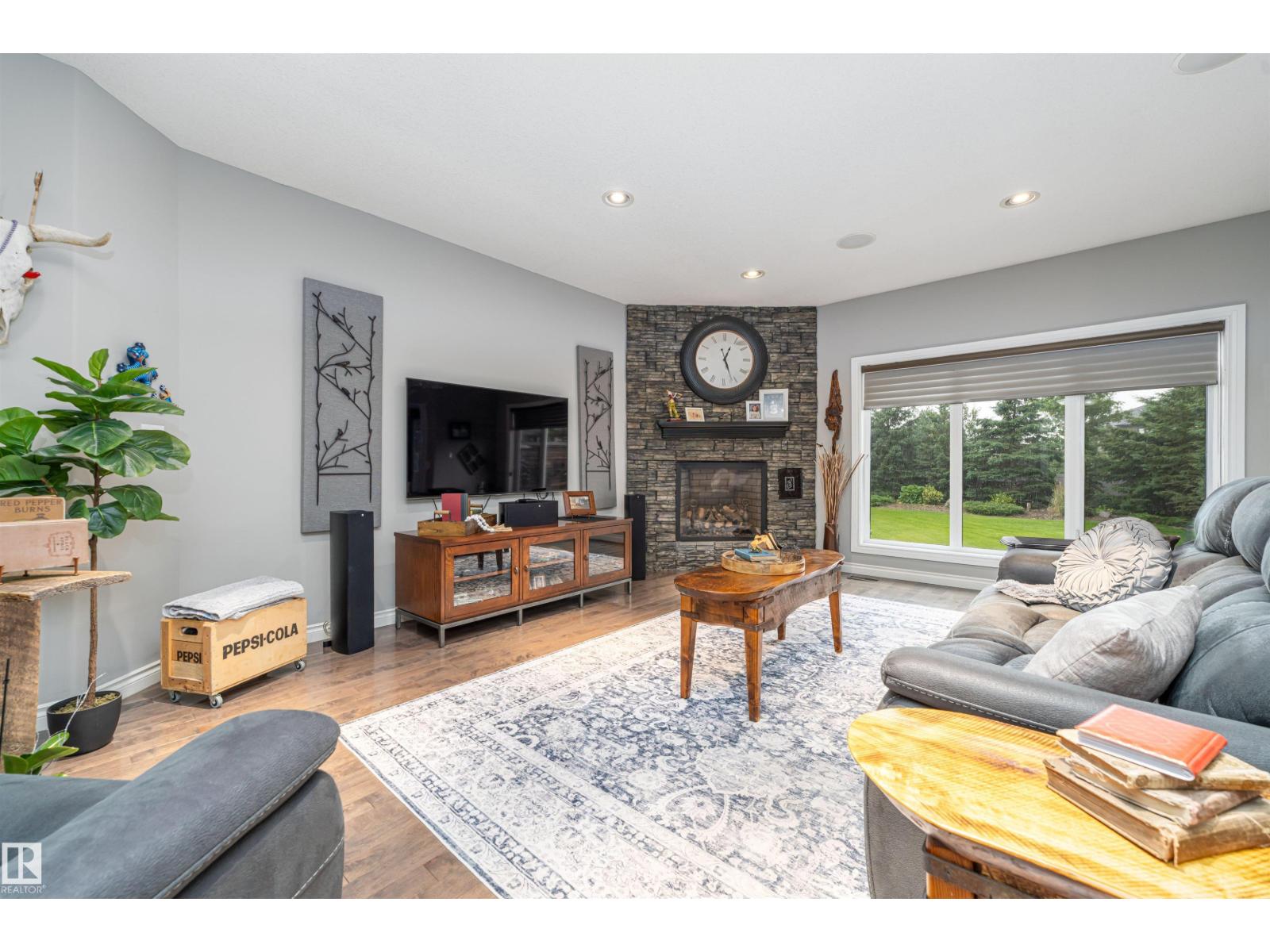 156 GREENFIELD WY - 17