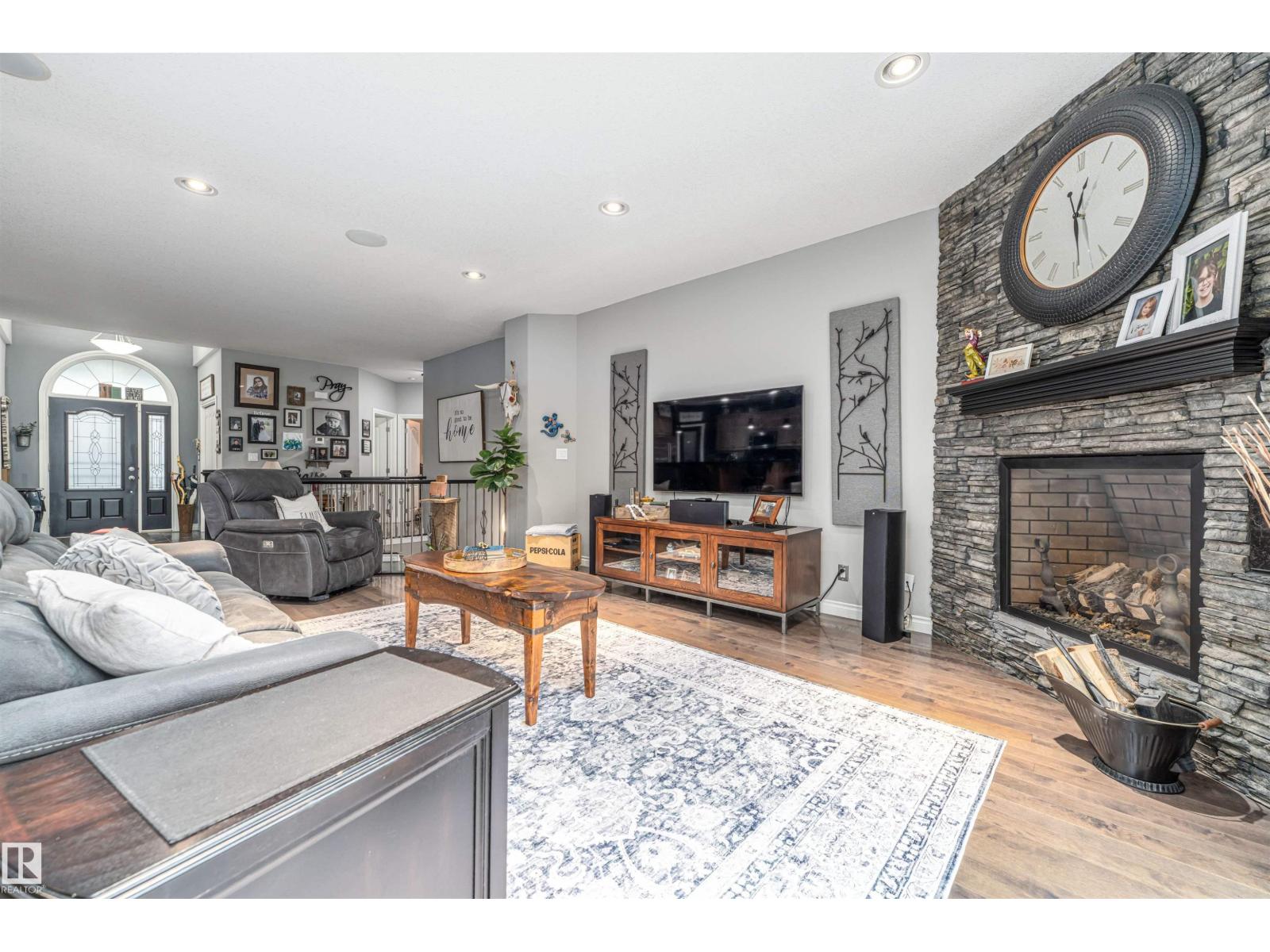 156 GREENFIELD WY - 18