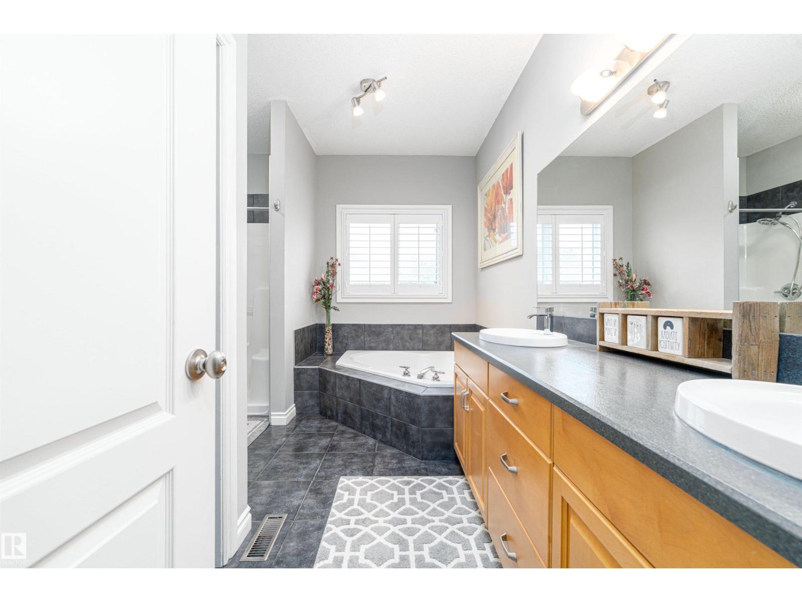 156 GREENFIELD WY - 25