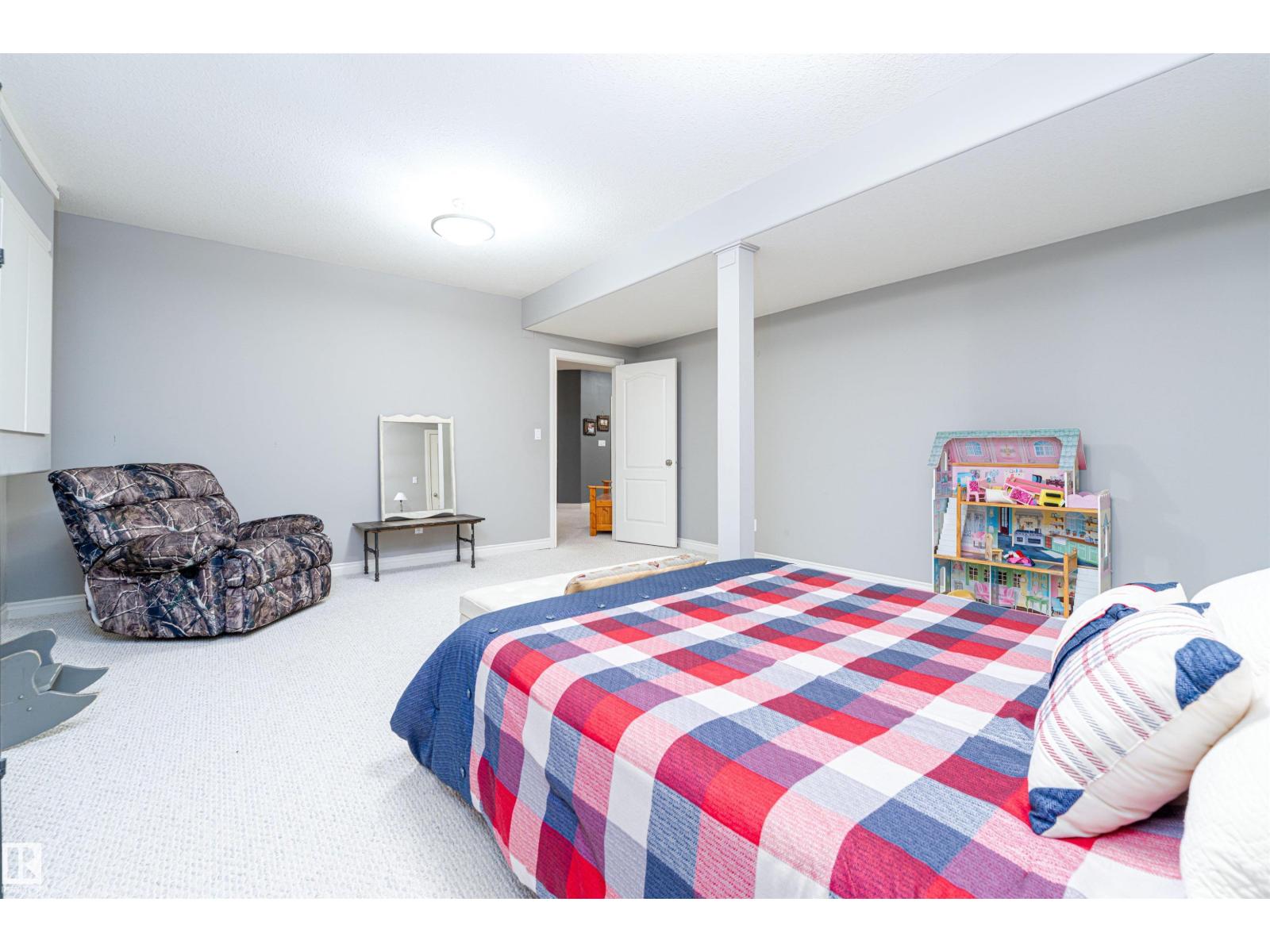156 GREENFIELD WY - Image 37