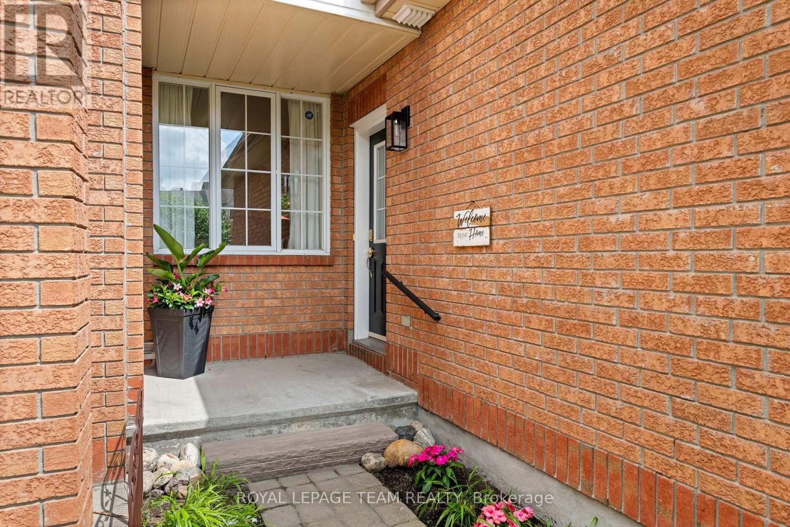 6 FOLISON STREET - 2