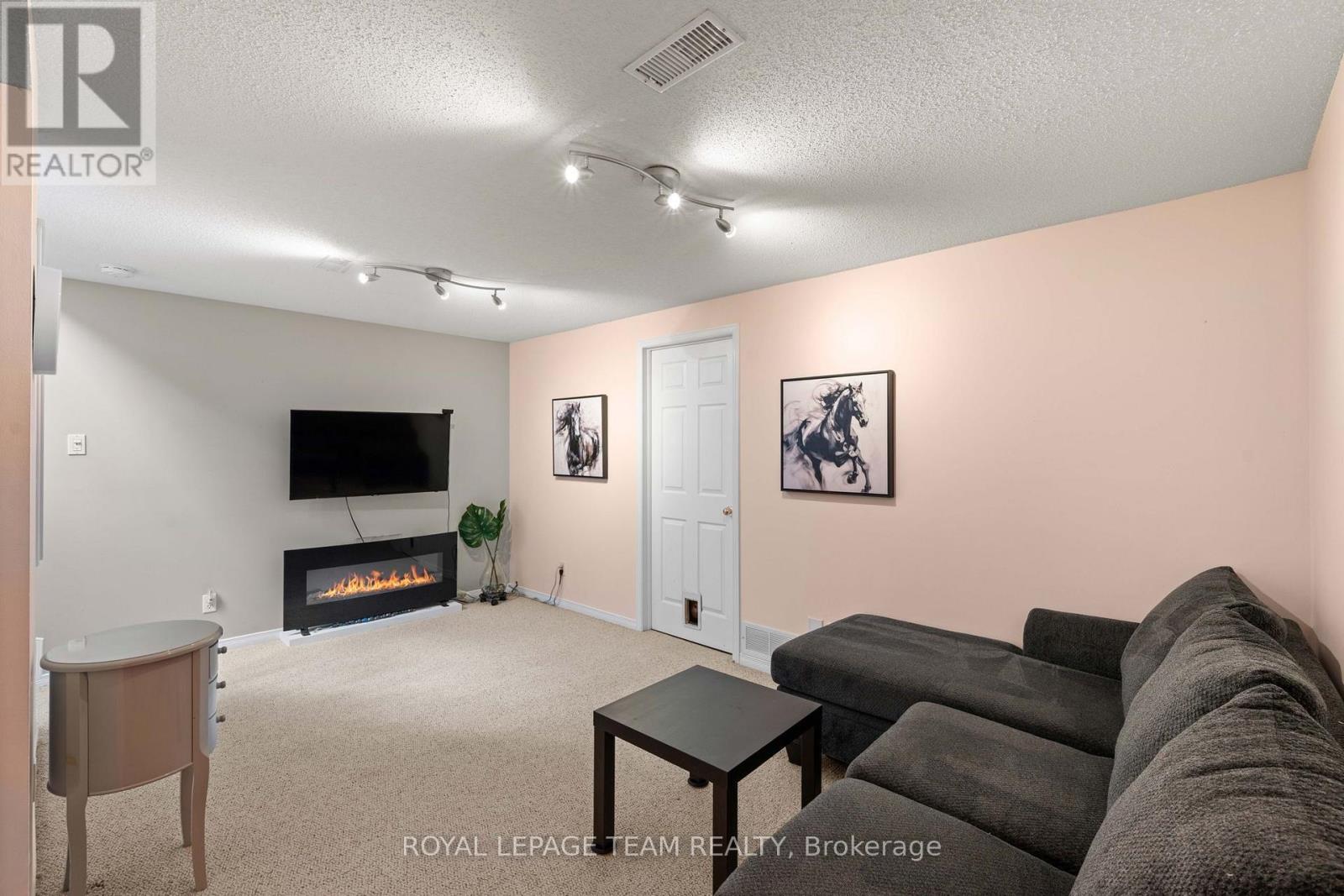 6 FOLISON STREET - 20