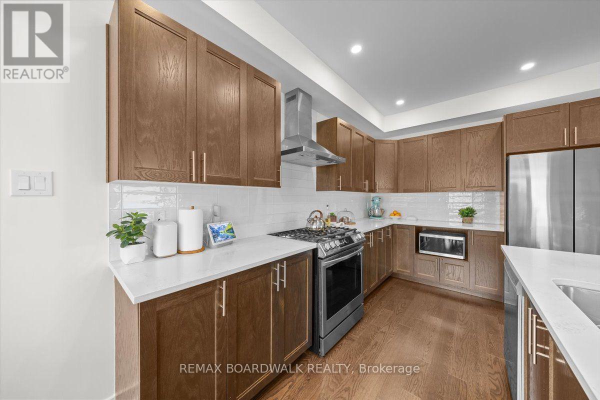 1027 HYDRANGEA AVENUE - 22