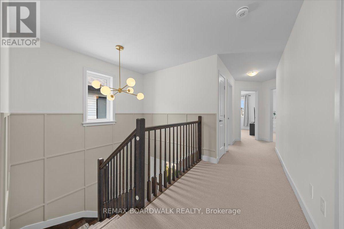 1027 HYDRANGEA AVENUE - 29