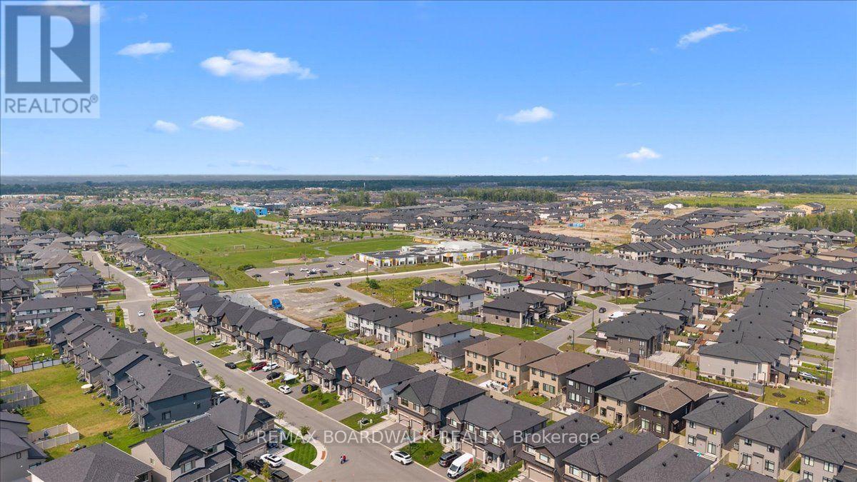 1027 HYDRANGEA AVENUE - 48
