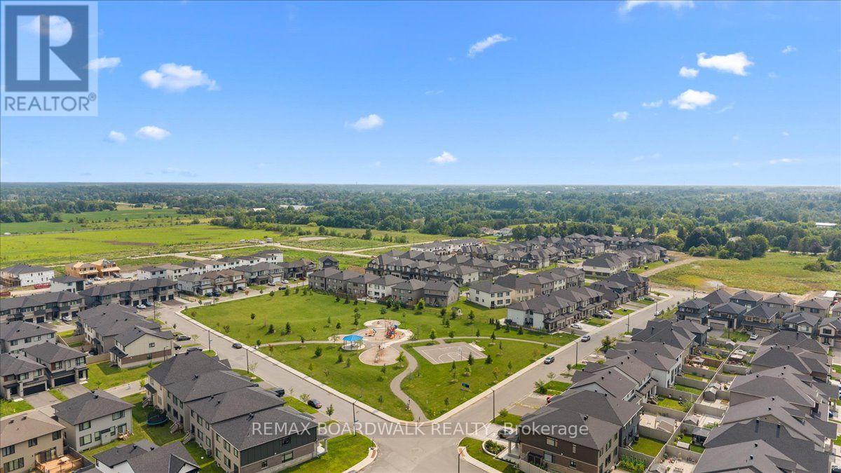 1027 HYDRANGEA AVENUE - 49