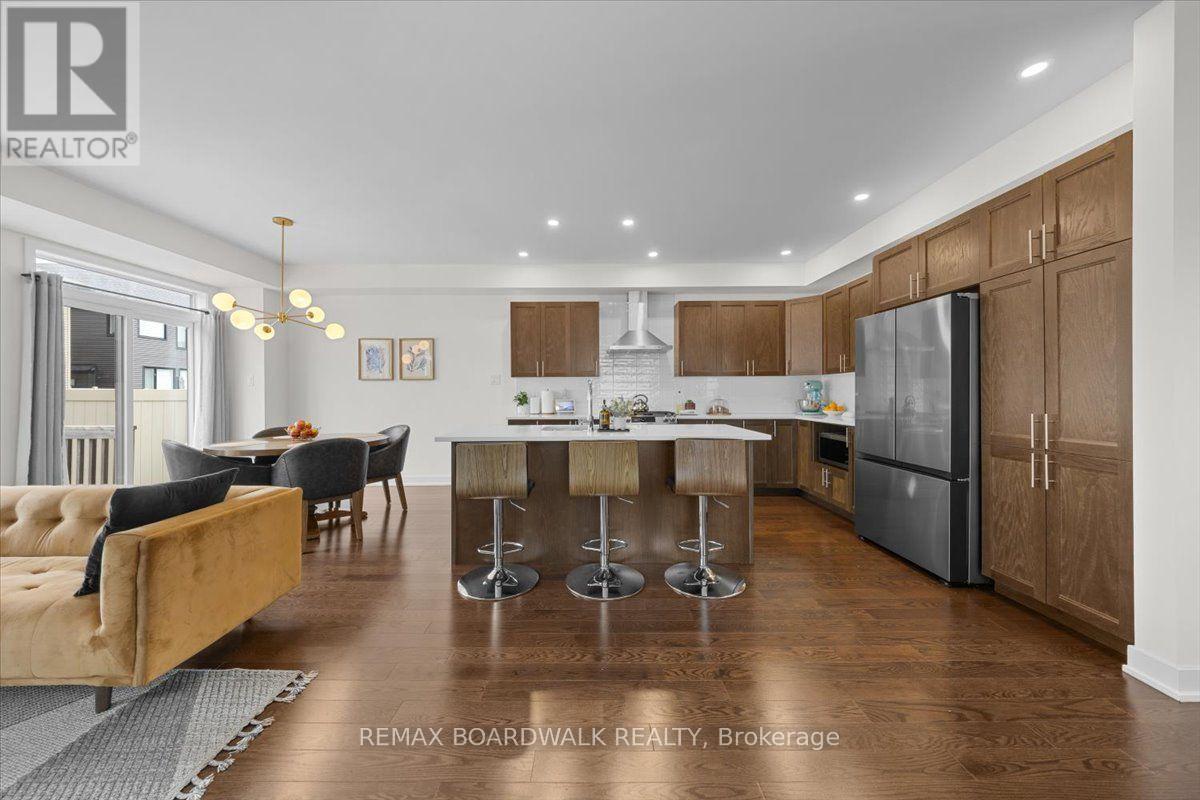 1027 HYDRANGEA AVENUE - 5