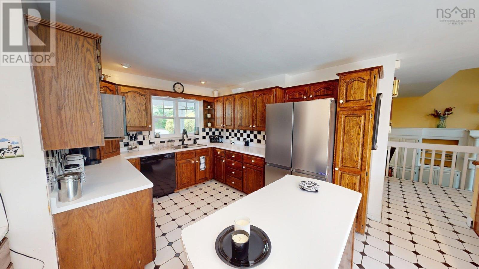 Property 20 of 49 of 8 Glen Manor Drive
