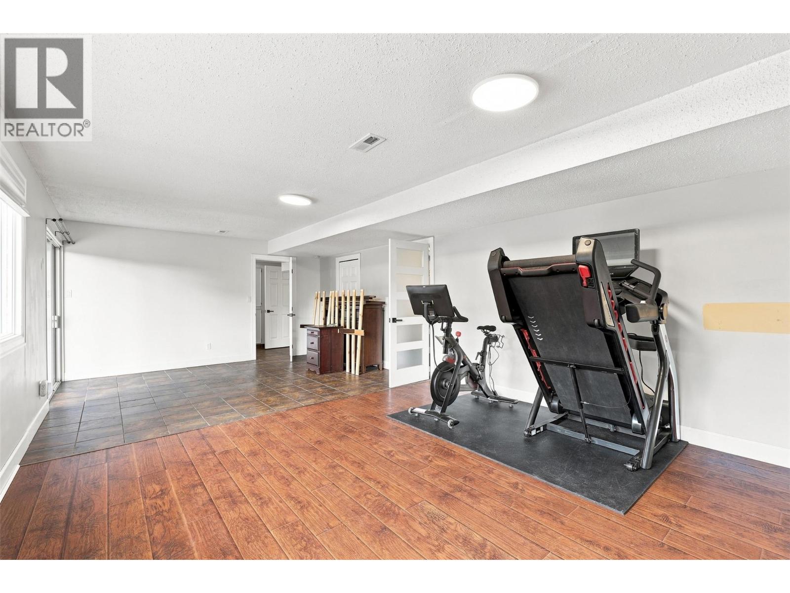 364 Collingwood Drive - 41