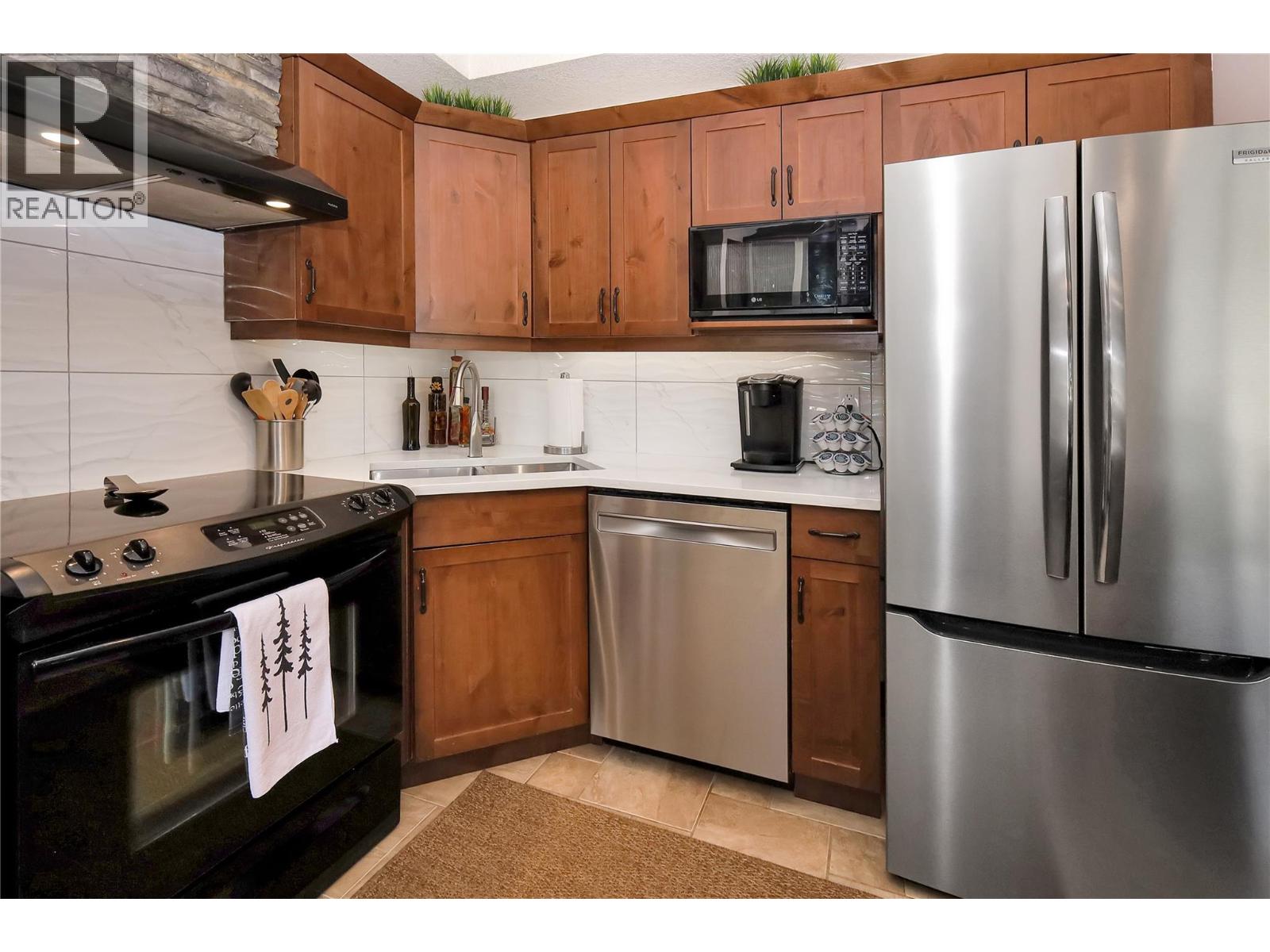 #1106 7495 COLUMBIA Avenue - 21
