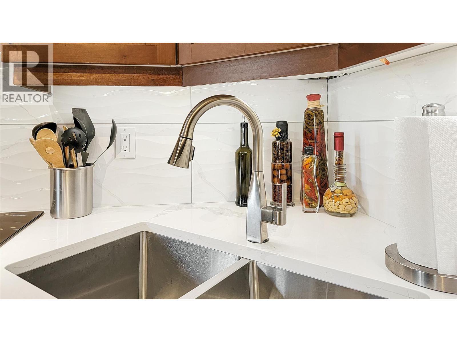 #1106 7495 COLUMBIA Avenue - Image 24