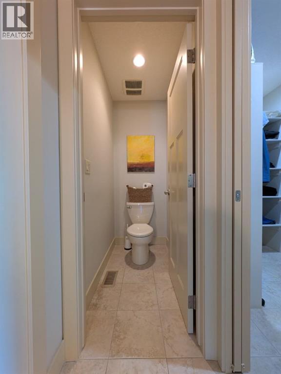2104 23 Avenue NW - 28
