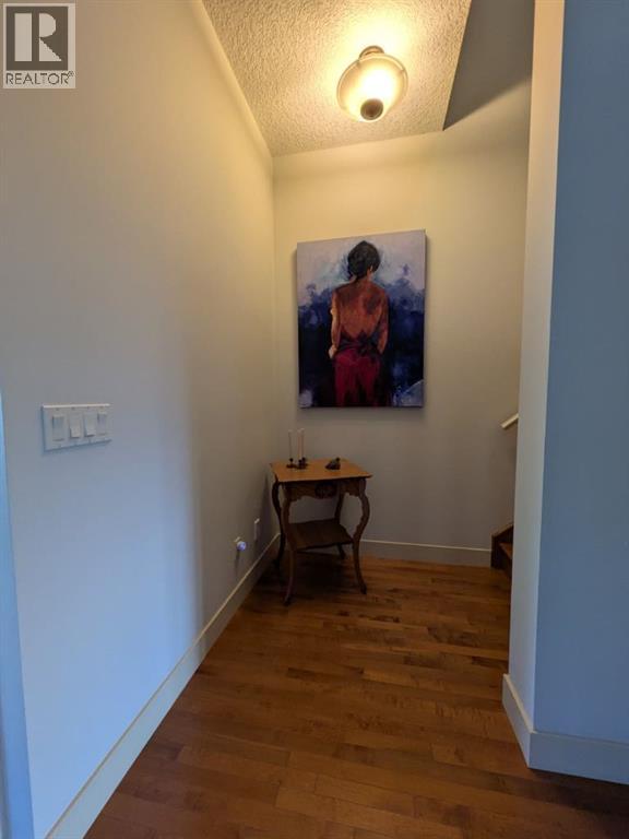 2104 23 Avenue NW - Image 14