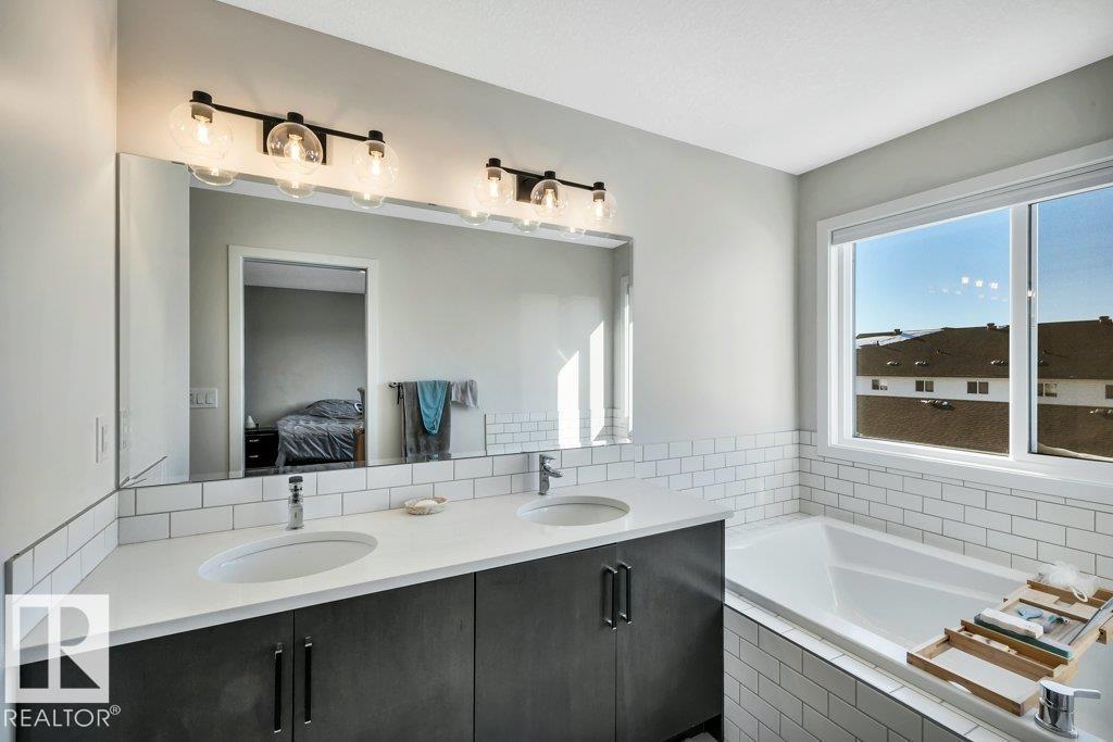 54 NETTLE Crescent - Photo 16