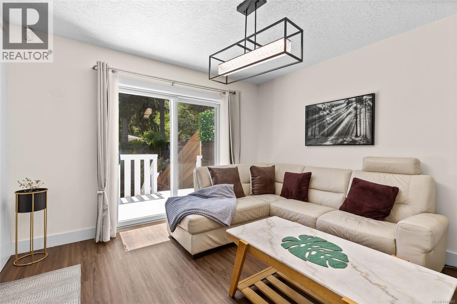 1039 Haslam Ave - Image 13