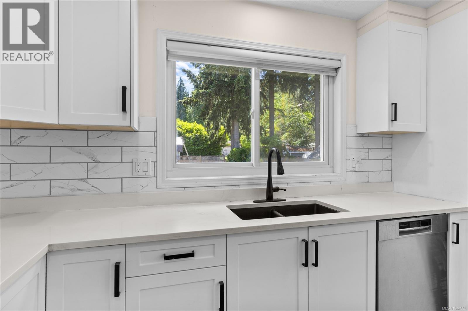 1039 Haslam Ave - Image 4