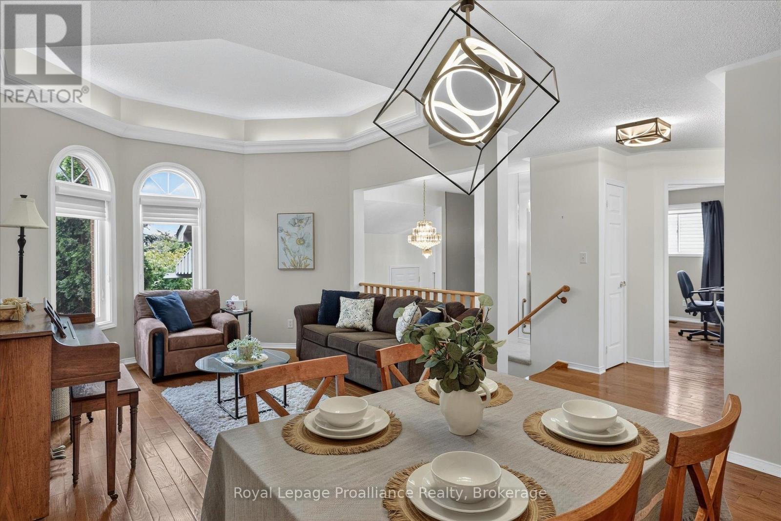 1423 GLENFOREST CRESCENT - 15