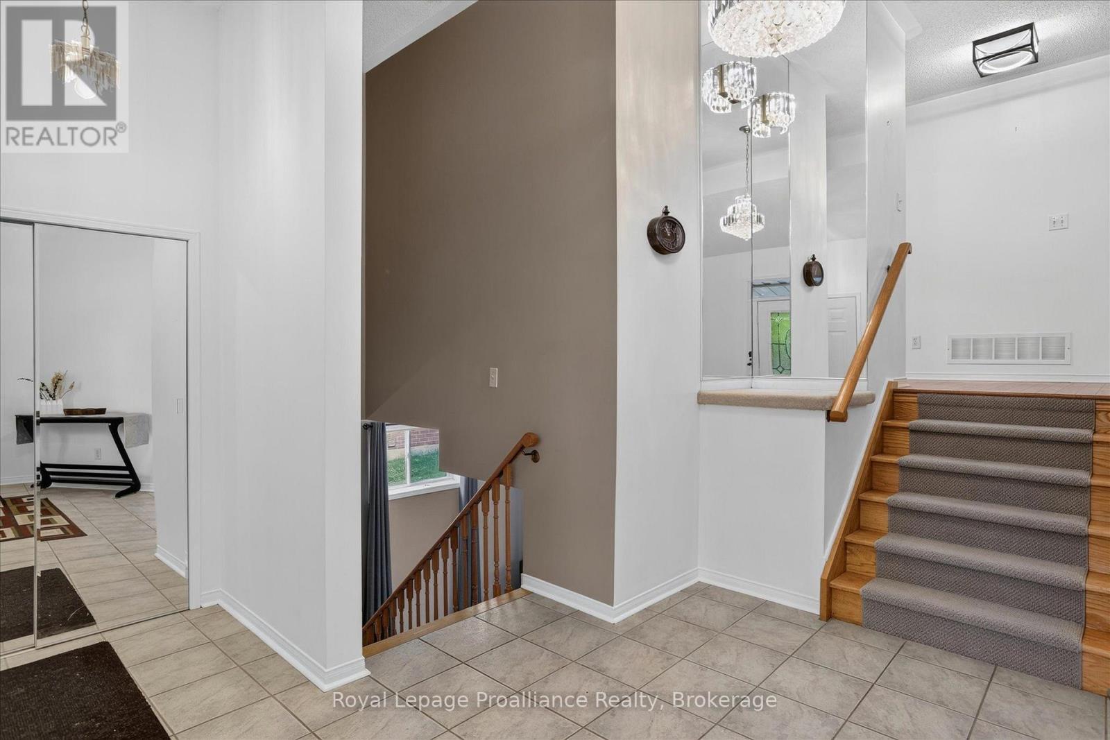 1423 GLENFOREST CRESCENT - 9