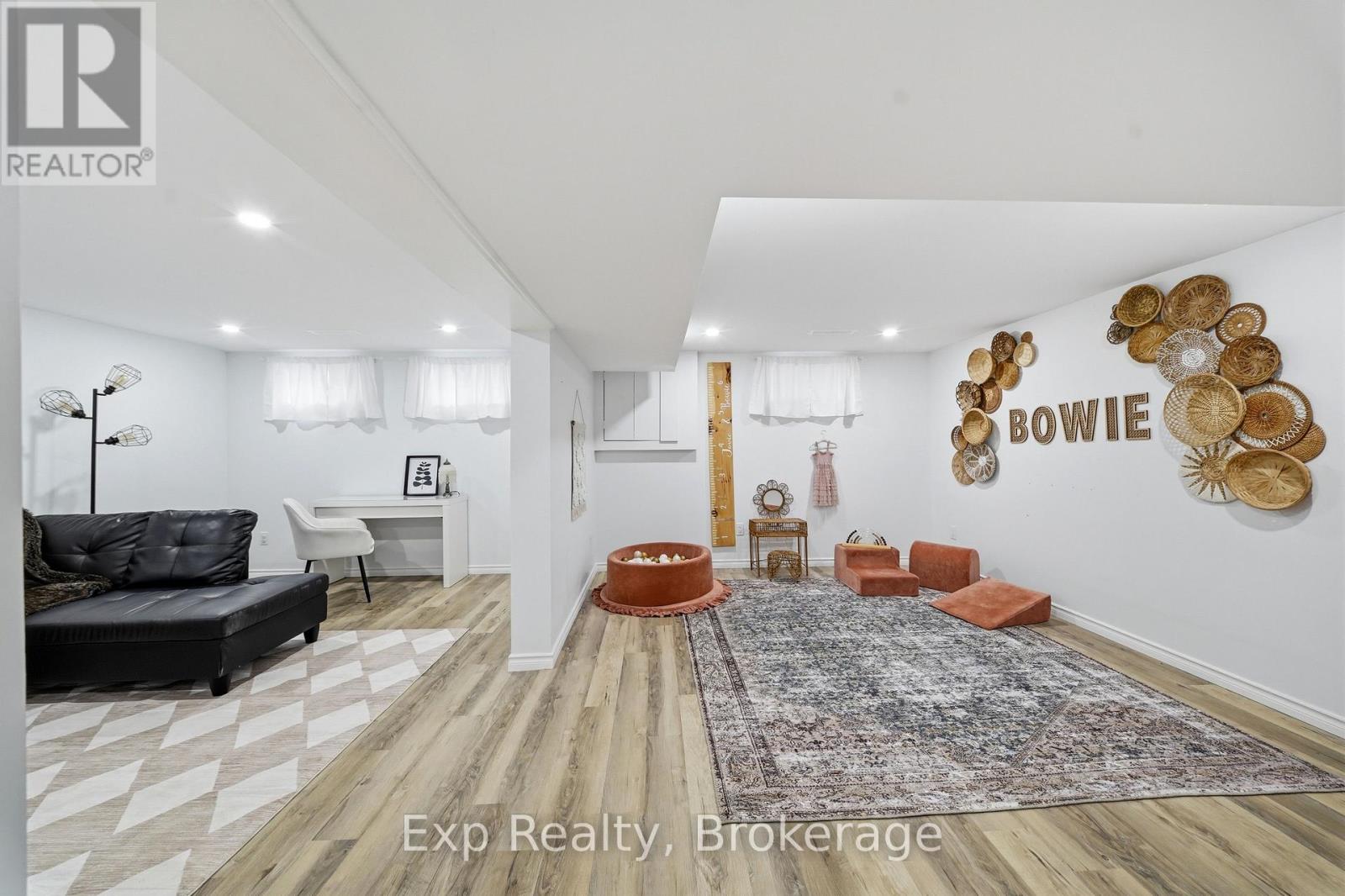 6 COLEMAN DRIVE - 14