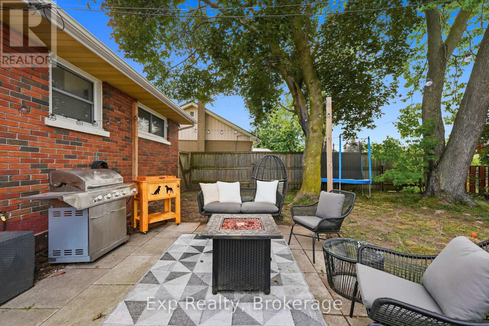 6 COLEMAN DRIVE - 23