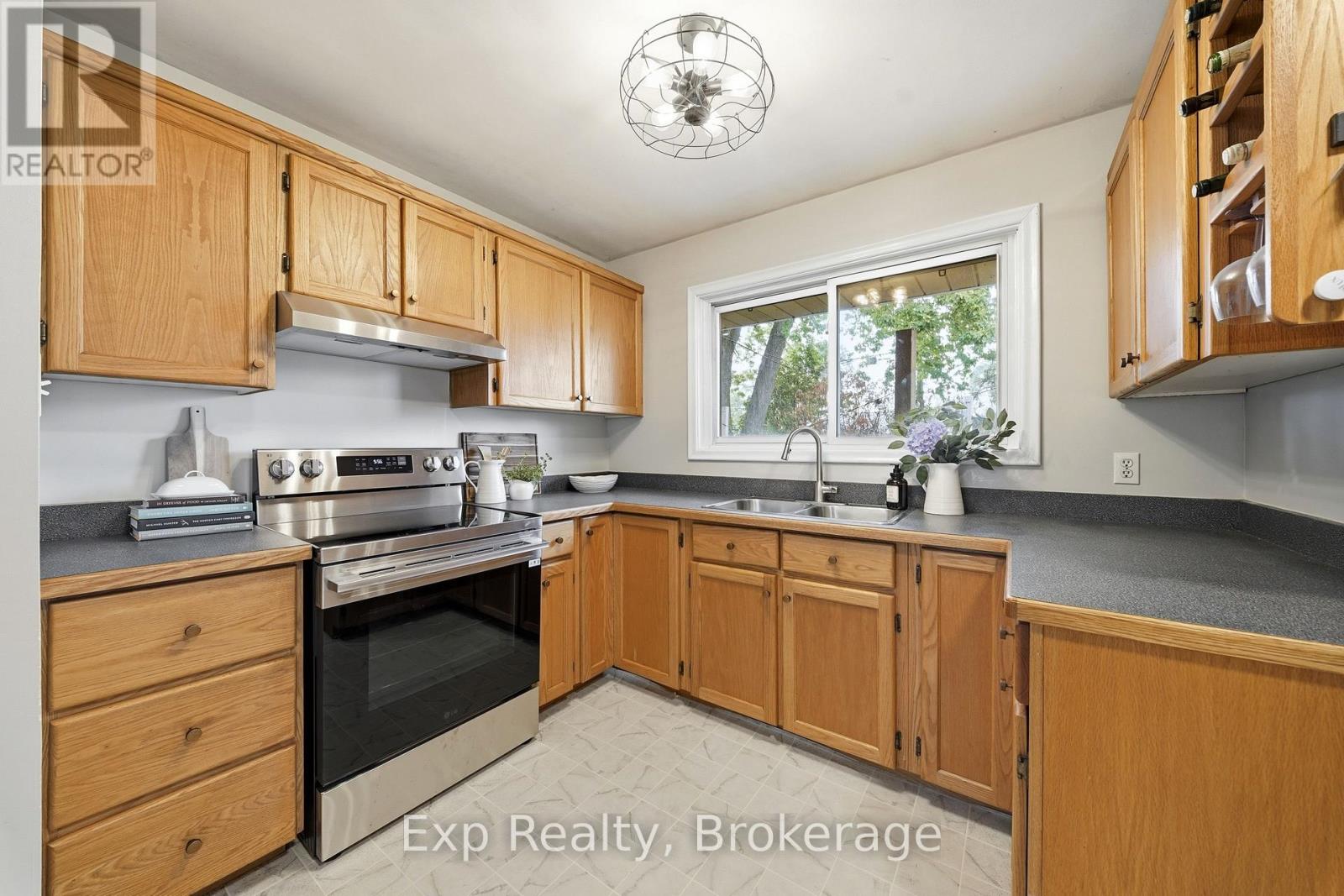6 COLEMAN DRIVE - 8