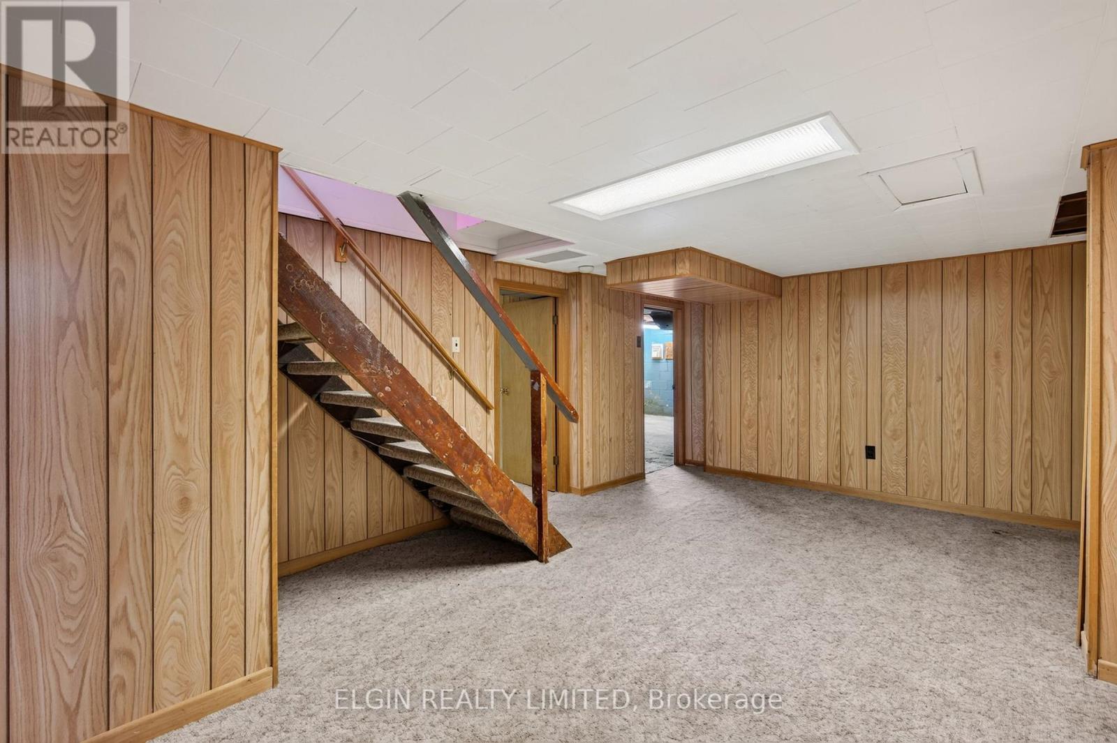 90 DUNKIRK DRIVE - 21
