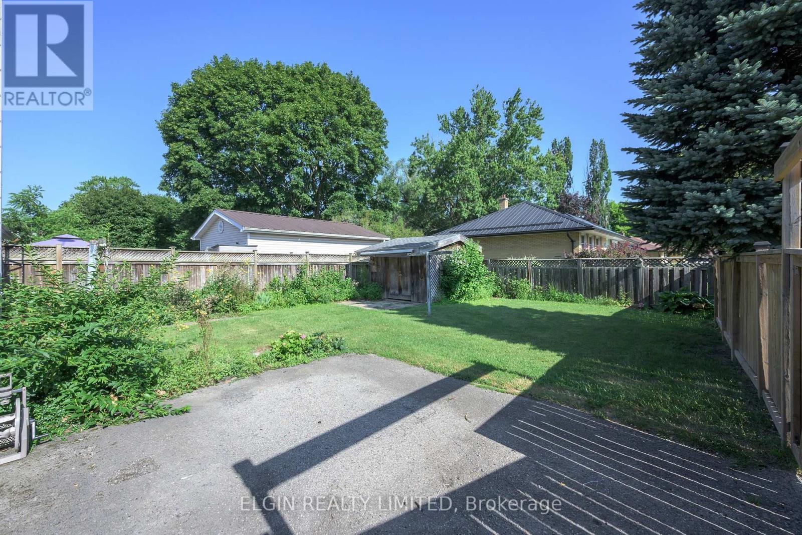 90 DUNKIRK DRIVE - 30
